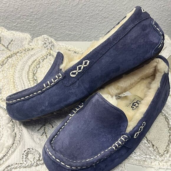 EUC UGG Ansley Slippers - Picture 6 of 11